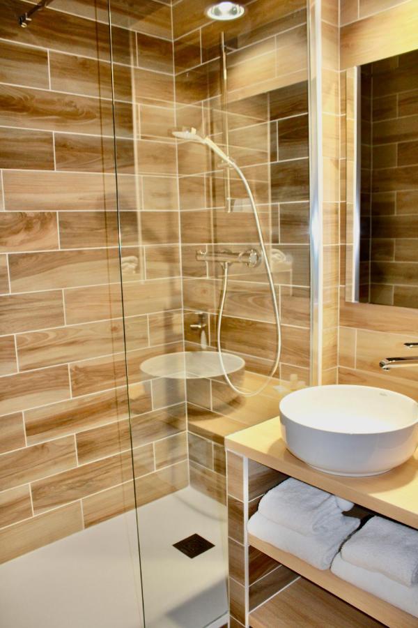 Hotel Aux Lys De Chablis Zewnętrze zdjęcie