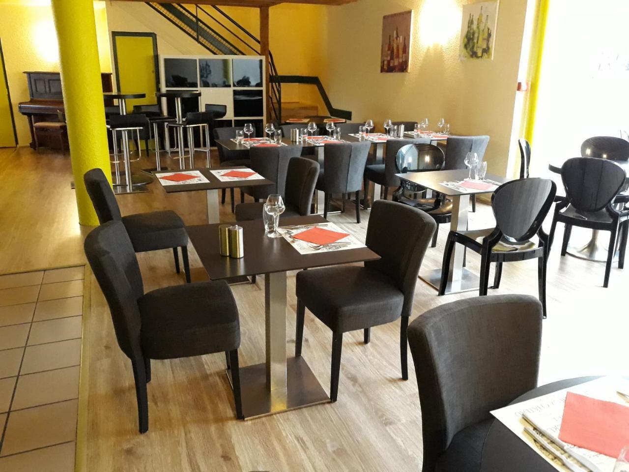 Hotel Aux Lys De Chablis Zewnętrze zdjęcie